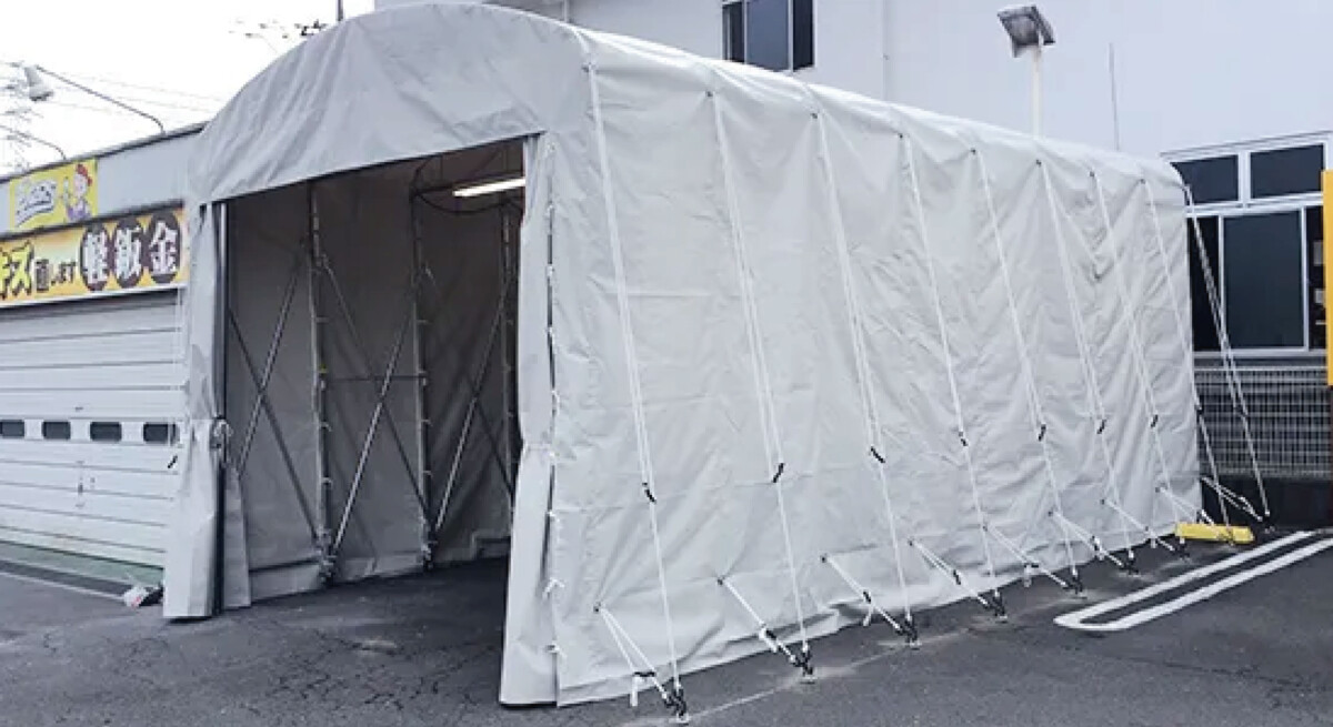 伸縮式キャスターテント たため〜るくん 水平タイプ（屋内用） 間口5.3m×奥行3m×全高2.95ｍ 防炎生地使用 伸縮式キャスターテント たため～るくん 水平タイプ ( 屋内用 ) 間口